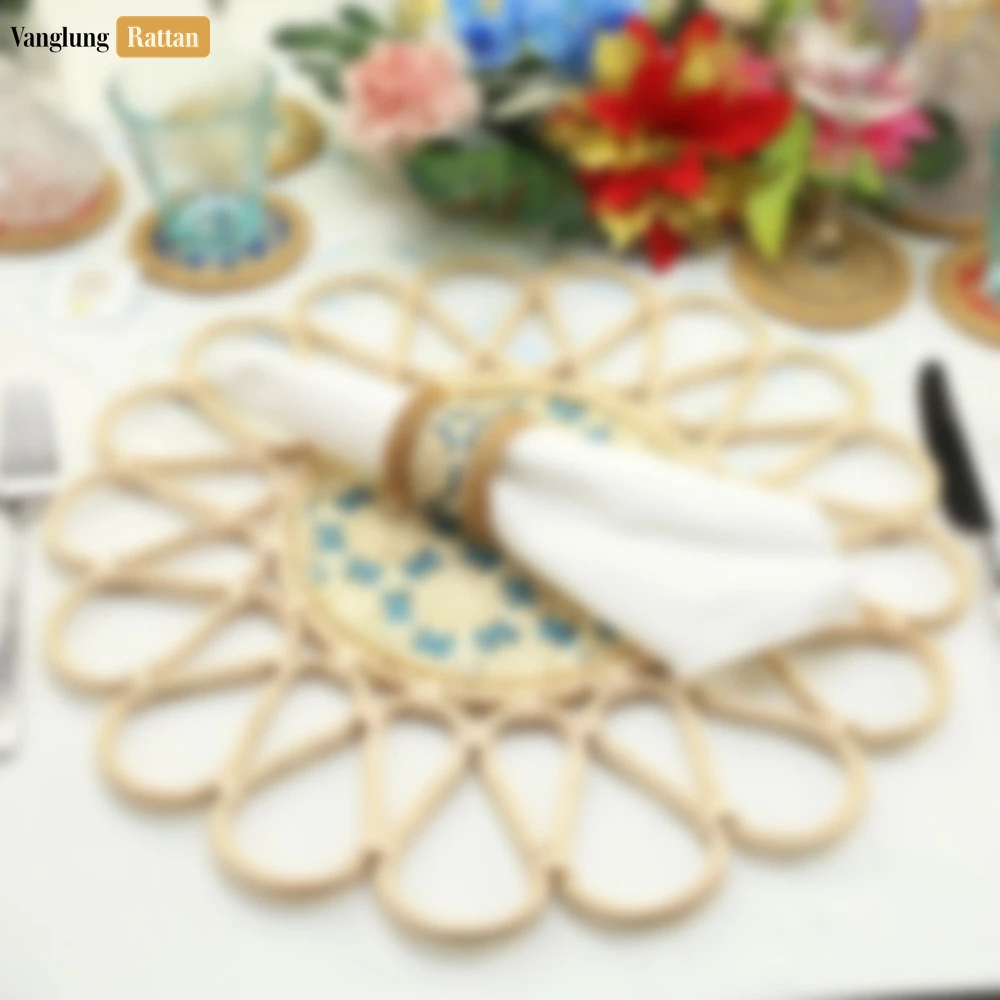 Scalloped Flower Handwoven Bamboo Rattan Placemat with Blue Star Hexagon Pattern - UP054032 - Q: How do I clean and maintain my bamboo rattan placemat?