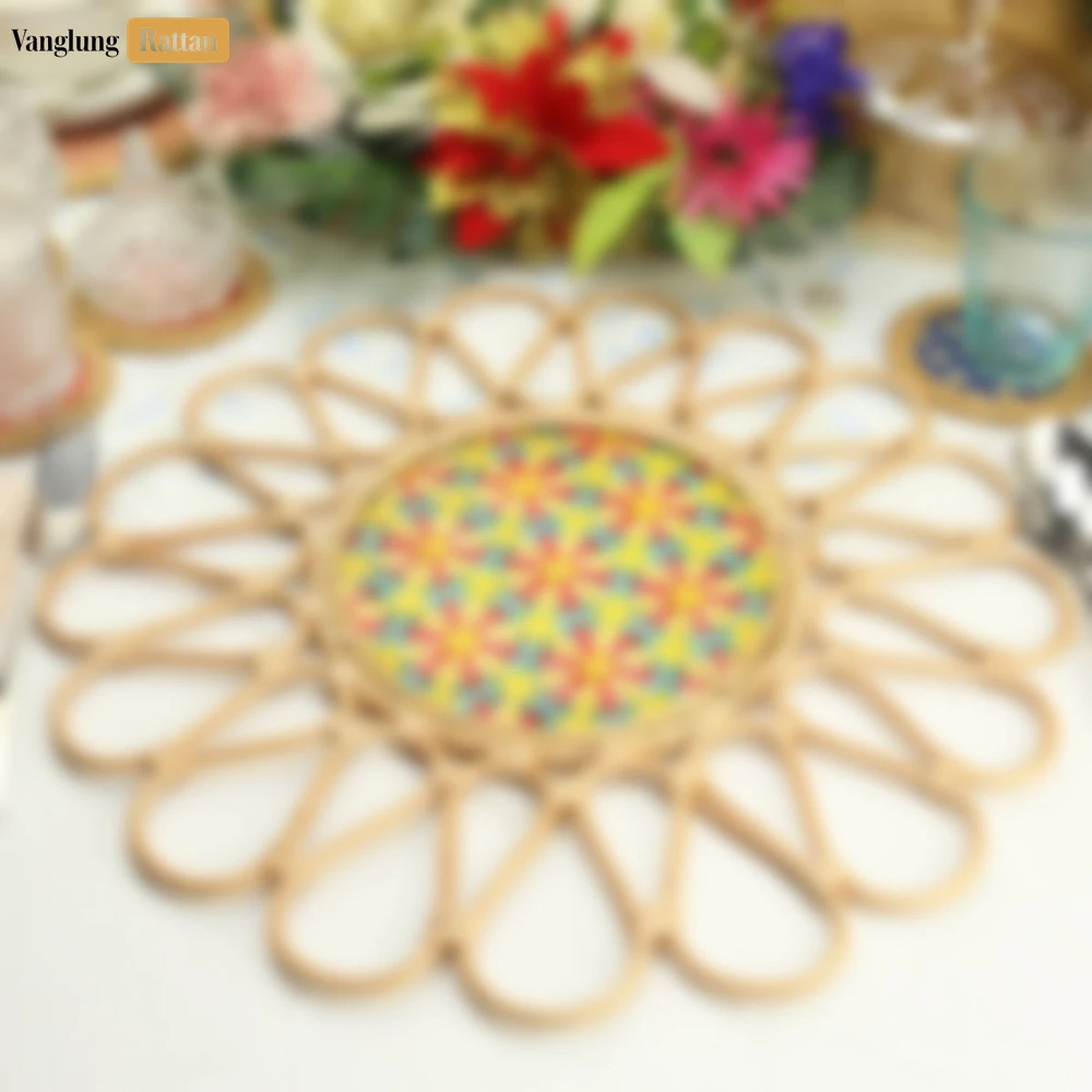 Scalloped Flower Handwoven Bamboo Rattan Placemat with Geometric Star Weave - UP054033 - 🏆 Why Choose VanglungRattan