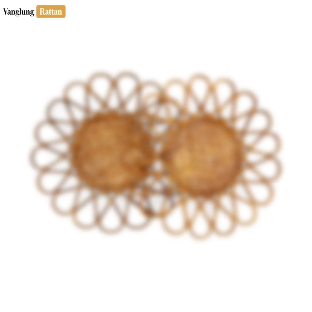 Scalloped Flower Handwoven Bamboo Rattan Placemat with Green Hexagon Pattern - UP054031 - Q: Is this placemat suitable for hot dishes?