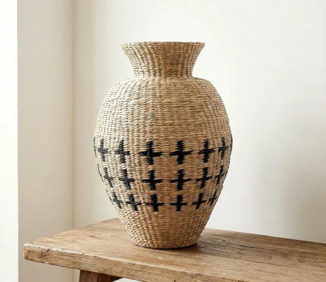 Elevated-Hosting-Creative-Ways-to-Use-a-Handmade-Bamboo-Serving-Tray-_3_.webp